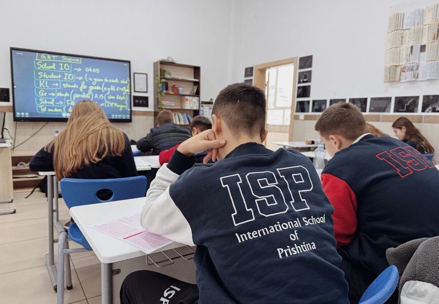 인도 최고의 국제 기숙 학교는 어느 것입니까?