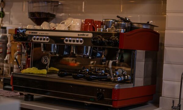 Gaggia 클래식 커피 머신이 인기를 끄는 이유는 무엇입니까?
